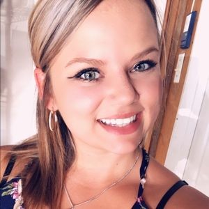 Meet your Posher, Breanna